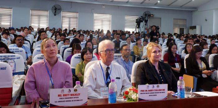Hội thảo chia thành 5 tiểu ban chính với 35 phiên hội thảo chuyên đề, thu hút sự quan tâm, tham gia của 1000 đại biểu trong nước và quốc tế. (Ảnh: P.T)