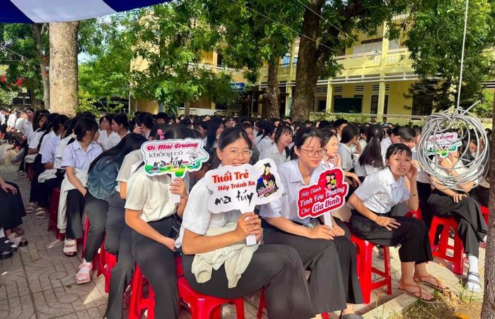 Thông qua buổi tuyên truyền, học sinh được nâng cao nhân thức, trang bị các kỹ năng phòng tránh ma túy.