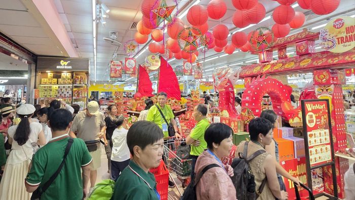  Theo dự báo, nhu cầu mua sắm thực phẩm sẽ tăng cao vào dịp nghỉ lễ Quốc khánh 2-9 và Tết trung thu 2026 