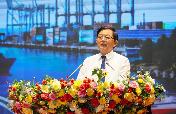 Phó Thủ tướng Hồ Quốc Dũng phát biểu tại hội nghị