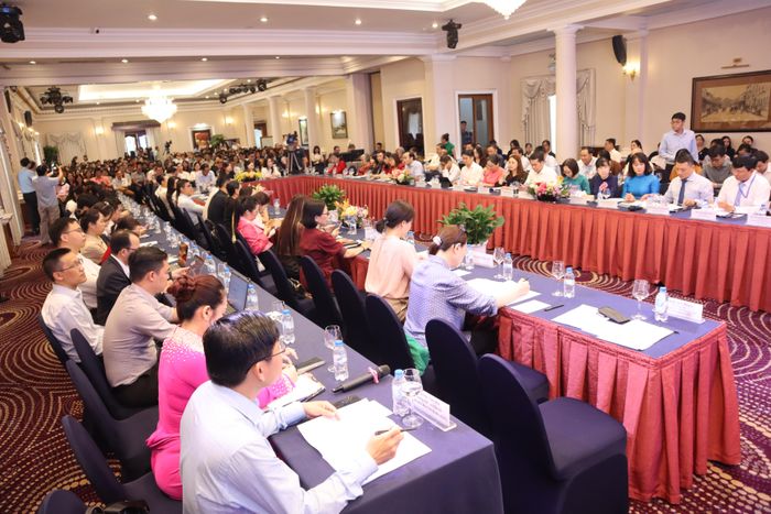  Đại diện doanh nghiệp, thành viên các hiệp hội nghề nghiệp, cơ sở giáo dục tham dự hội nghị đối thoại 
