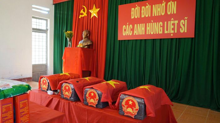  Ban Chỉ huy Quân sự xã Nghĩa Giang đã quy tập hài cốt liệt sĩ và tiếp tục mở rộng tìm kiếm khu vực Gò Tràm. Ảnh: BCH Quân sự xã Nghĩa Giang 