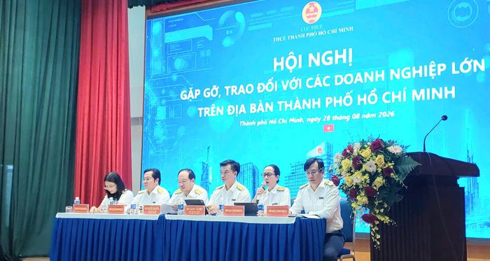  Các phần giải đáp của Thuế TPHCM nhận được sự phản hồi tích cực từ các doanh nghiệp tham dự. Ảnh: M.HOA 