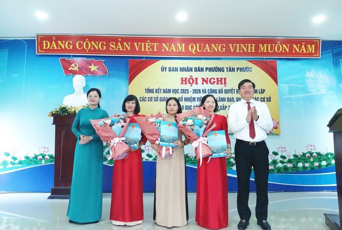  Sau sắp xếp, xã Tân Phước hình thành các trường liên cấp. 
