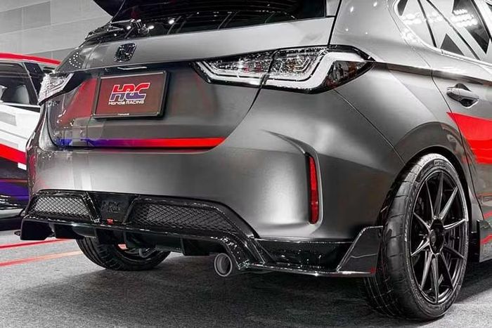 Sự xuất hiện của mẫu xe Honda City Hatchback HRC Concept này sẽ đánh dấu bước chuyển mình quan trọng trong chiến lược phụ kiện chính hãng của Honda.