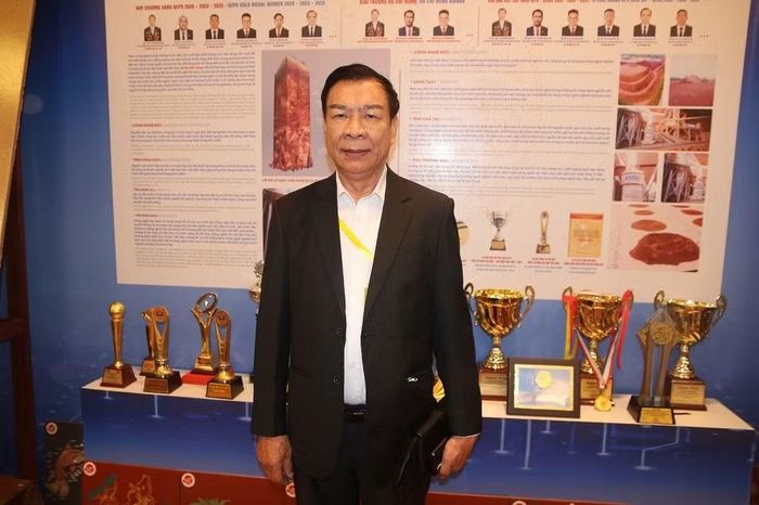 AHLĐ Nguyễn Quang Mâu, Chủ tịch HĐQT Tổ hợp Công ty Cổ phần Gốm Đất Việt. Ảnh: Mai Loan.