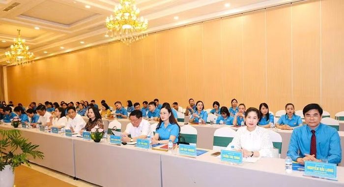 Các đại biểu dự Toạ đàm.