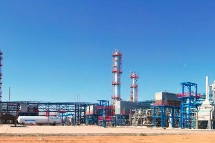 Kazakhstan ngừng cung cấp xăng cho Nga.