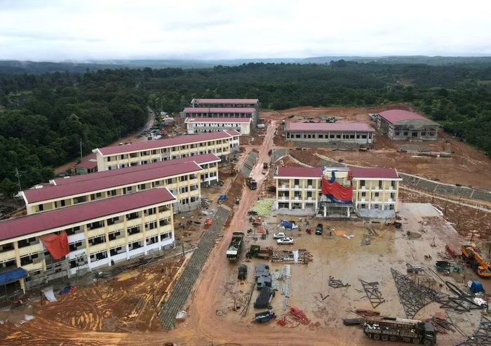 Trường Phổ thông nội trú Tiểu học và THCS Ia Púch gấp rút hoàn thiện để tổ chức lễ khánh thành và khai giảng năm học mới.