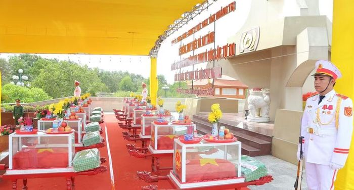 13 hài cốt liệt sĩ do Đội Quy tập hài cốt liệt sĩ 584 cất bốc tại khu vực Câu Nhi.