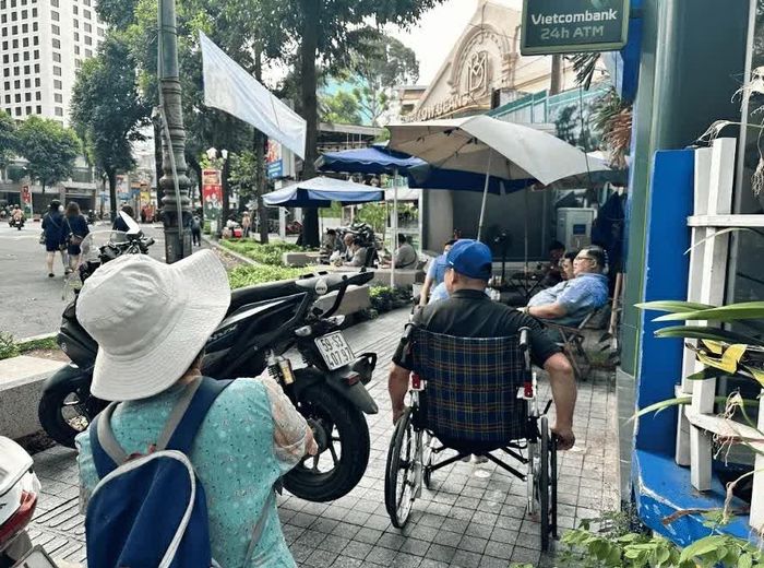 Khả năng tiếp cận cần được bảo đảm xuyên suốt hành trình, từ vỉa hè, điểm dừng đến phương tiện giao thông công cộng. (Nguồn: BTC)