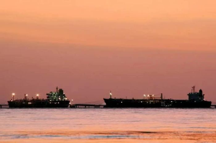 Các tàu chở dầu neo tại cảng Bajo Grande bên hồ Maracaibo, Venezuela. (Nguồn: Al Jazeera)