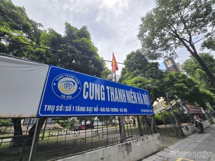 Khu đất tại số 1-3 Tăng Bạt Hổ do Cung văn hóa Thể thao Thanh niên Hà Nội (thuộc Thành đoàn Hà Nội) quản lý, sử dụng. Ảnh: Hà Đương