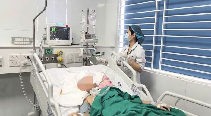 Bệnh nhân hiện đã hồi phục và có thể nói chuyện cùng người nhà. Ảnh: Bệnh viện cung cấp