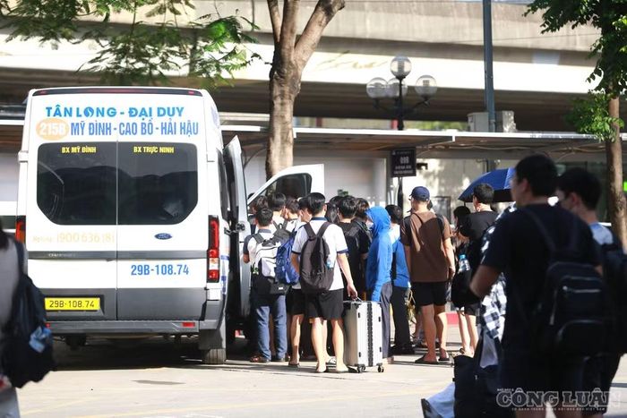 Như vậy, kỳ nghỉ kéo dài 5 ngày liên tục, tạo điều kiện để người dân về quê, đi du lịch hoặc dành thời gian nghỉ ngơi cùng gia đình.