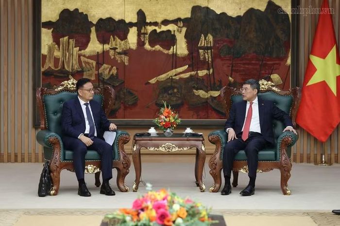 Thủ tướng Chính phủ khẳng định Việt Nam luôn coi trọng và dành ưu tiên cao nhất cho việc vun đắp, củng cố và phát triển quan hệ đoàn kết đặc biệt Việt Nam-Lào - Ảnh: VGP