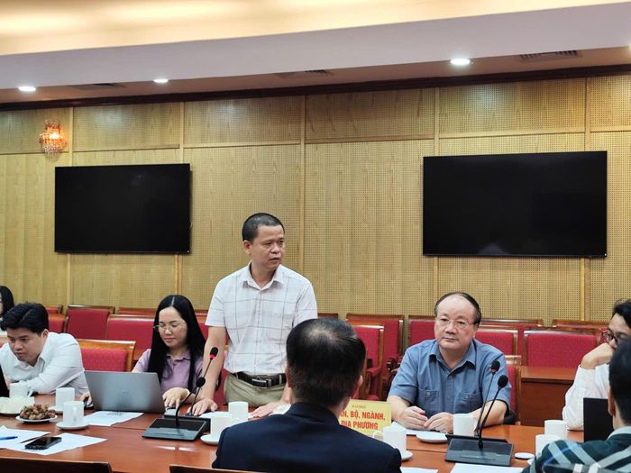 Ông Phạm Quốc Nhật, Phó Trưởng phòng phụ trách Phòng Công tác Gia đình, Cục Văn hóa cơ sở, Gia đình và Thư viện, Bộ VH,TT&DL nhấn mạnh việc hoàn thiện thể chế, chính sách là một trong những giải pháp phát triển hệ giá trị gia đình trong giai đoạn mới.