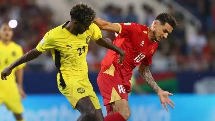 Hoàng Hên trong trận gặp Malaysia