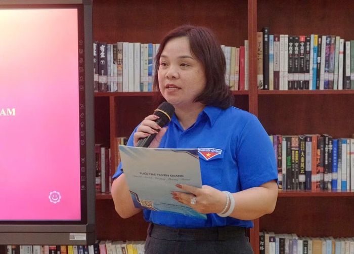 Chị Lương Thị Thu Hương, Phó Trưởng Ban Công tác Đoàn và Thanh thiếu nhi, cơ quan Ủy Ban MTTQ Việt Nam tỉnh Tuyên Quang.