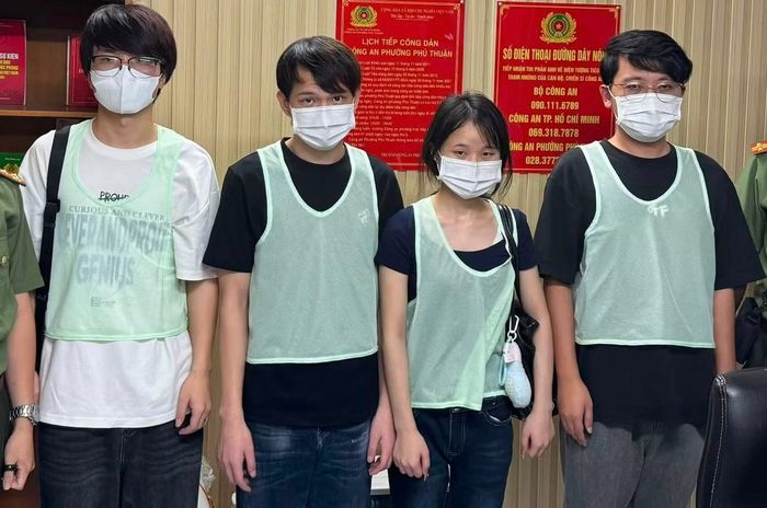 Nhóm đối tượng bị Công an TPHCM phát hiện có hành vi lừa đảo trực tuyến.