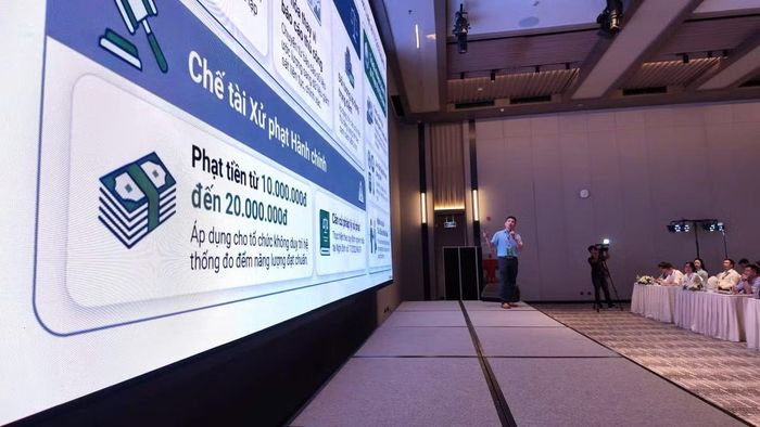  Ông Hà Đăng Sơn, chuyên gia thuộc VECEA chia sẻ về những quy định mới nhất liên quan đến tiết kiệm năng lượng trong công nghiệp 
