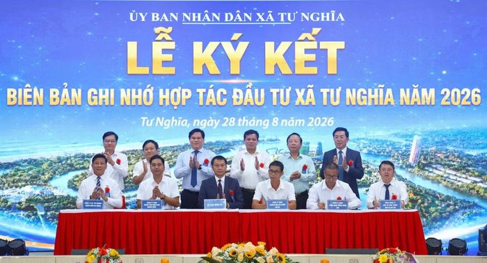 Lễ ký kết biên bản ghi nhớ hợp tác đầu tư xã Tư Nghĩa.