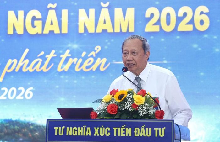 Ông Lương Văn Tự - nguyên Thứ trưởng Bộ Công Thương, nguyên Trưởng đoàn đàm phán Việt Nam gia nhập WTO - chia sẻ tại hội nghị.