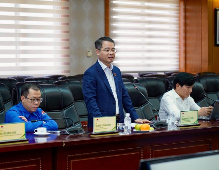 Đồng chí Hoàng Phúc Long, Chủ tịch Công đoàn Vietsovpetro mong muốn sự giao lưu, gắn bó giữa Việt-Lào sẽ tiếp tục được vun đắp bằng nhiều hoạt động thiết thực