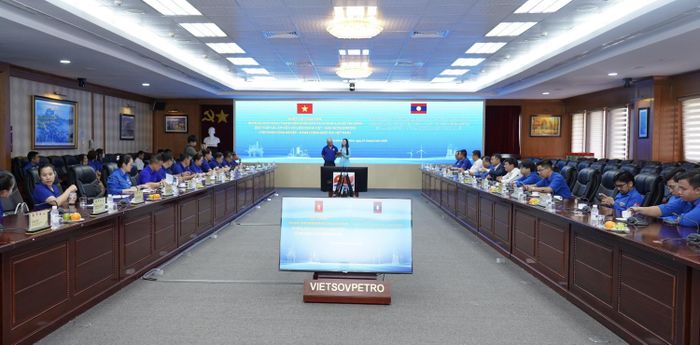 Phiên làm việc của đoàn công tác với PETROVIETNAM và Vietsovpetro