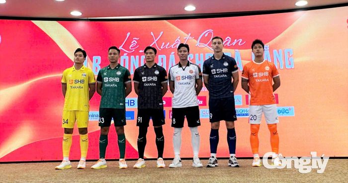 Trang phục thi đấu của CLB SHB Đà Nẵng tại V-League và Cúp quốc gia mùa giải 2026 - 2027.