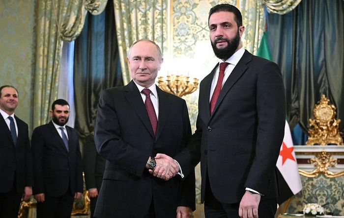 Tổng thống Nga Vladimir Putin và Tổng thống Syria Ahmed al-Sharaa. Ảnh: TASS