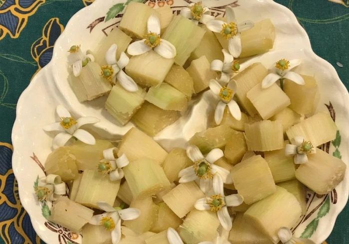 Mía có tác dụng bổ sung khoáng chất, vitamin. Ảnh: Hoa Linh.