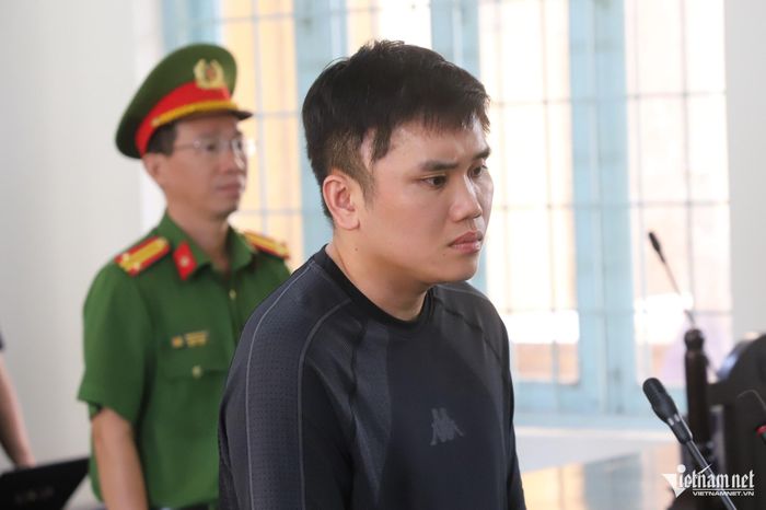 Bị cáo Nguyễn Văn Bảo Trung tại tòa.
