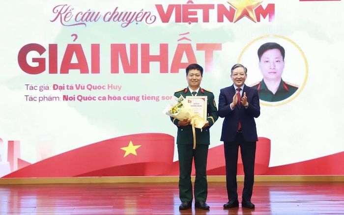 Đại tá Vũ Quốc Huy giành giải Nhất. 