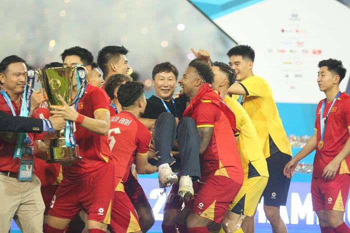 HLV Kim Sang Sik không thể mua nhà ở Hà Nội. Ảnh: S.N