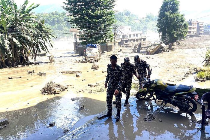 Lũ quét tàn phá các ngôi làng và cơ sở hạ tầng tại nepal. Ảnh: Nepal Photo Library/Kathmandu Post