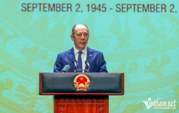 Đại sứ Uruguay tại Việt Nam Raúl Juan Pollak Giampietro phát biểu