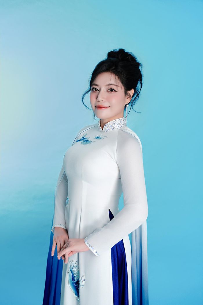 Lê Xuân Nghi - Á quân Giọng hát Việt 2012. Ảnh: NVCC