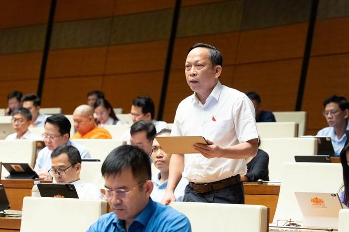 Đại biểu Nguyễn Đình Xuân (Đoàn ĐBQH tỉnh Tây Ninh) phát biểu thảo luận về dự án Bộ luật Tố tụng hình sự (sửa đổi) tại Kỳ họp không thường lệ thứ Nhất, Quốc hội khóa XVI, tháng 8/2026. Ảnh: Media Quốc hội