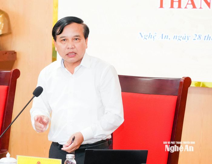 Đồng chí Nguyễn Như Khôi - Phó Chủ tịch HĐND tỉnh phát biểu tại cuộc làm việc. Ảnh: T.L