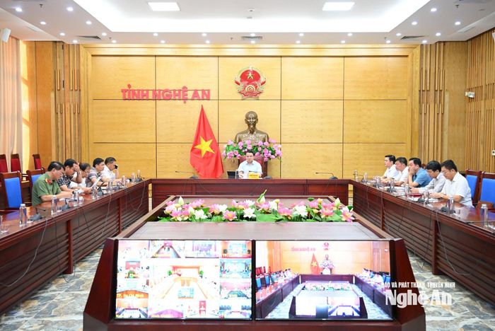 Các đại biểu dự họp tại điểm cầu Nghệ An. Ảnh: Thành Cường