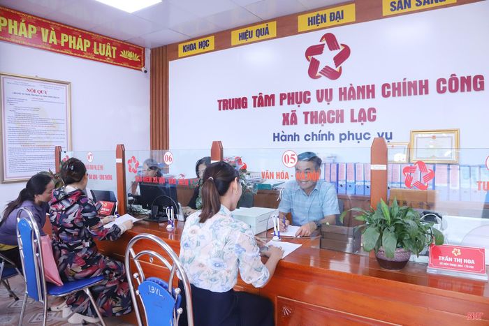 Khi mô hình chính quyền địa phương 2 cấp đi vào hoạt động, khối lượng công việc hành chính của các địa phương, đơn vị tăng lên đáng kể.