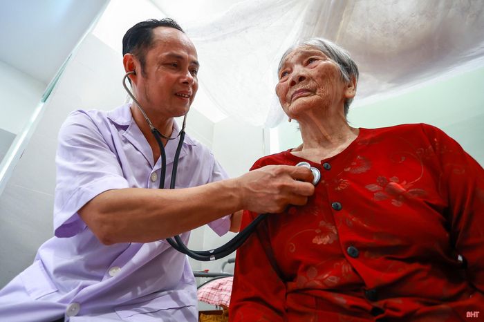 Cụ Xanh là thương binh hạng 4/4, 23 năm qua cụ đã gắn bó với mái nhà Trung tâm Điều dưỡng người có công và Bảo trợ xã hội Hà Tĩnh.