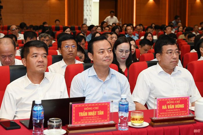 Đại biểu dự hội nghị tại điểm cầu cấp tỉnh.
