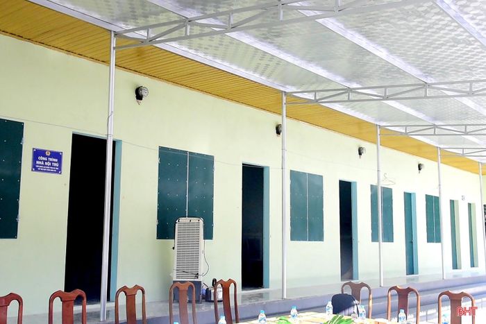  Công trình nhà nội trú đưa vào sử dụng phục vụ cho 14 đoàn viên, người lao động. 