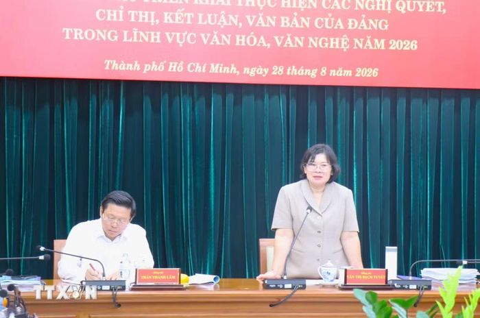 Bà Văn Thị Bạch Tuyết, Phó Bí thư Thành ủy Thành phố Hồ Chí Minh, phát biểu tại buổi làm việc. (Ảnh: Liên Sơn/TTXVN)