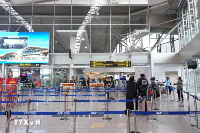 Sân bay Liên Khương hoạt động trở lại với hạ tầng hoàn chỉnh, hiện đại hơn sẽ là “cú huých” cho du lịch Đà Lạt chinh phục thị trường quốc tế. (Ảnh: Nguyễn Dũng/TTXVN)