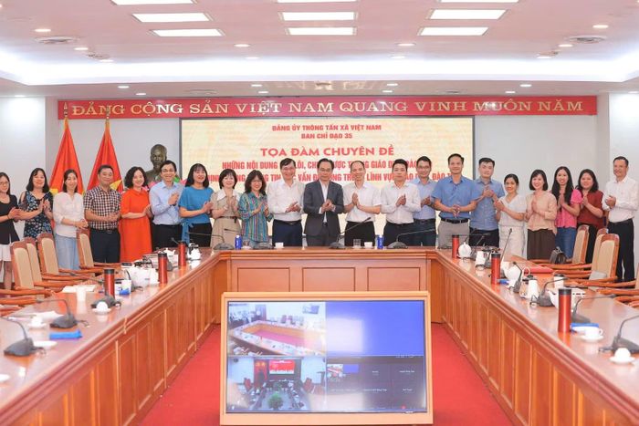 Đại biểu tham dự tọa đàm. (Ảnh: Minh Quyết/TTXVN)