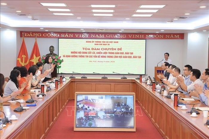 Các đại biểu tham dự toạ đàm. Ảnh: Minh Quyết/TTXVN