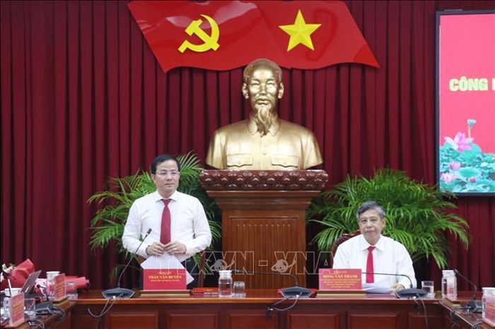 Ông Trần Văn Huyến, Phó Bí thư Thành ủy Cần Thơ, Bí thư Đảng ủy các cơ quan Đảng thành phố, nhiệm kỳ 2025 - 2030, phát biểu.